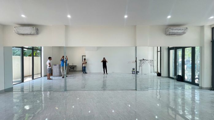 gương phòng tập